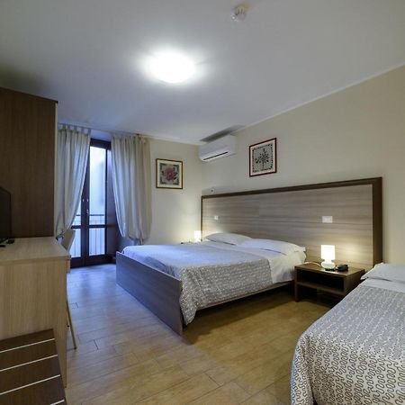 Flora Hotel Todi Zewnętrze zdjęcie