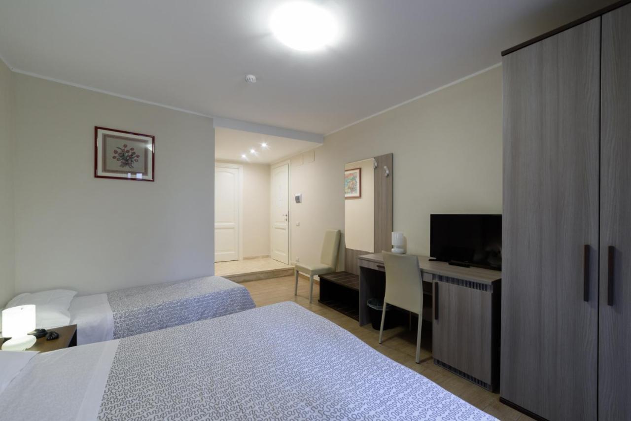 Flora Hotel Todi Zewnętrze zdjęcie